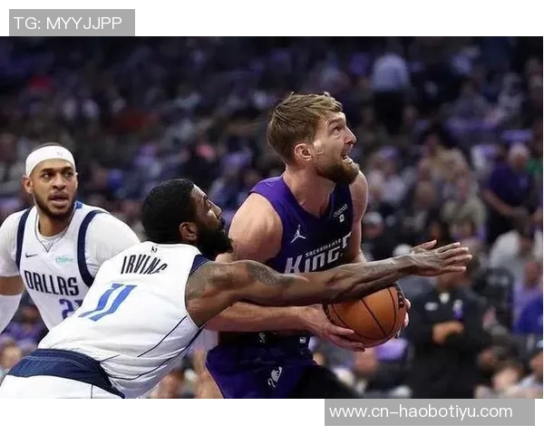 安芬尼西蒙斯谈与马祖拉的默契建立过程及其对球队磨合的积极影响